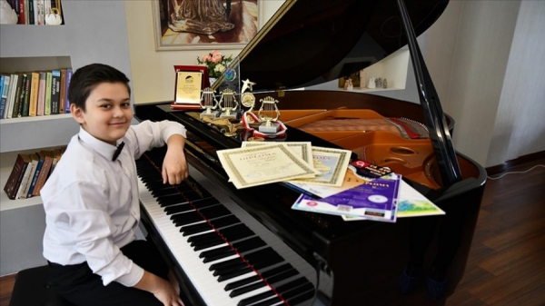 12 yaşındaki Gaziantepli piyanist Kaan'ın gözü Londra'da