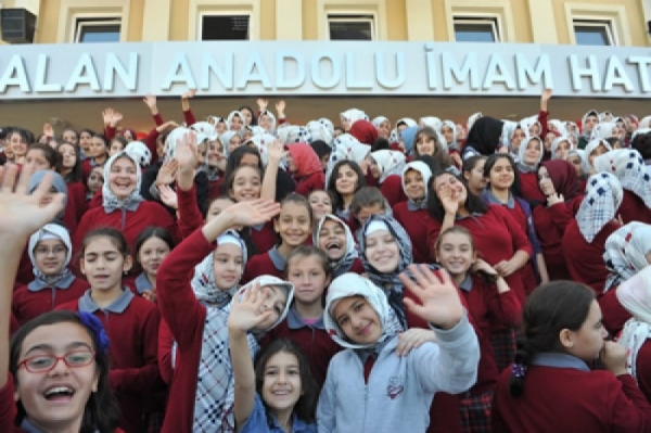 80'i aşkın ülkeden yabancı uyruklu öğrenci Türkiye'de okuyacak