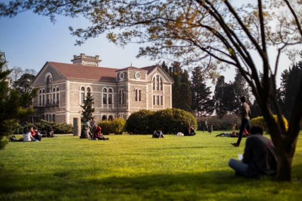 Boğaziçi Üniversitesi Hukuk Fakültesi kadro ilanları tartışılıyor