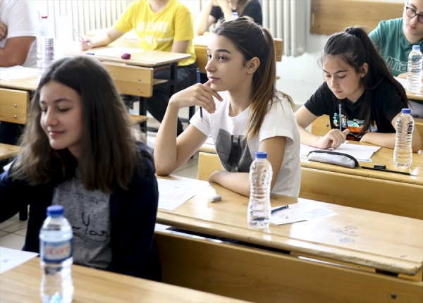 2019 LGS: Öğrencilere göre sözel bölüm soruları kolay 