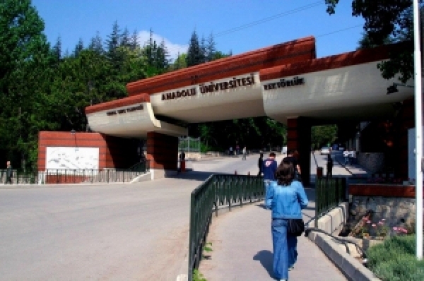 Anadolu Üniversitesi açıköğretim öğrencilerinin güz dönemi ara sınavları tamamlandı