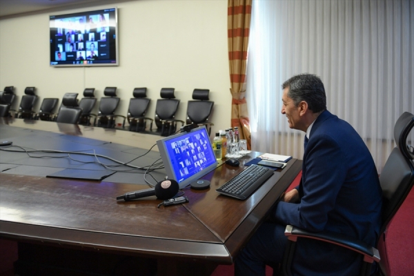 Bakan Ziya Selçuk, il müdürleriyle video konferansta