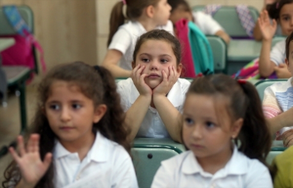 Cezayir'de okullar 21 Ekim'den itibaren kademeli olarak açılacak