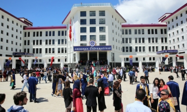 Cumhurbaşkanı Erdoğan, 12 üniversiteye rektör atadı
