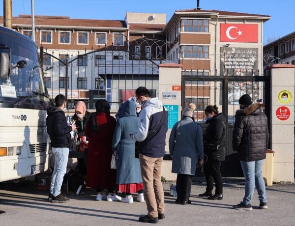 Ertelenen ALES: İstanbul'daki okullarda yoğunluk yaşandı