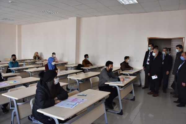 Harran Üniversitesi Yabancı Öğrenci Sınavı'na 7 bin 900 öğrenci katıldı