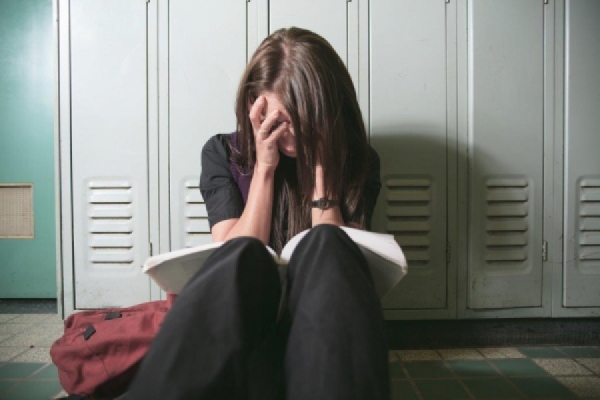 İngiltere'de okullarda cinsel taciz ve istismar iddiaları