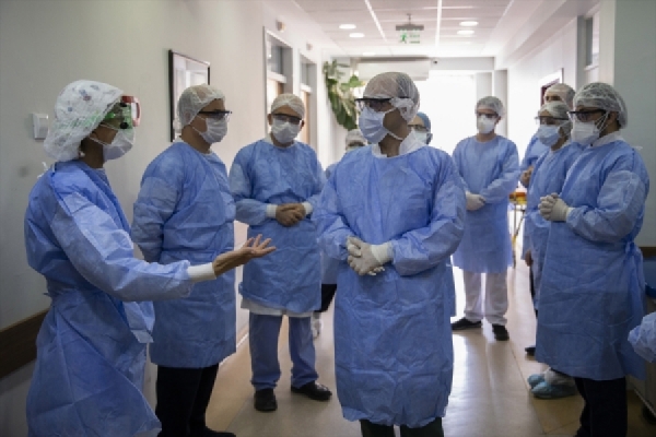 İstanbul Tıp Fakültesi Kovid-19 hastalarını izleme polikliniği kurdu