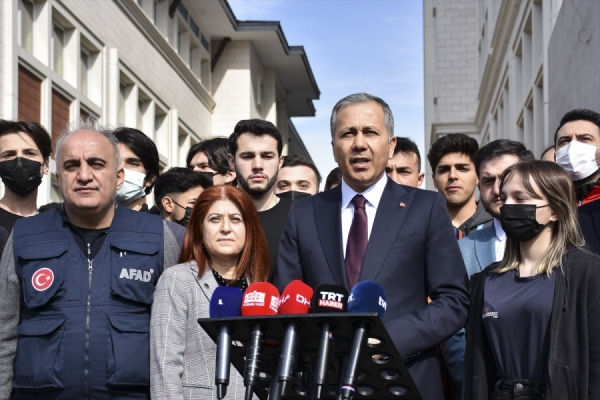 İstanbul Valisi Yerlikaya 'Deprem Anı ve Tahliye Tatbikatı'na katıldı