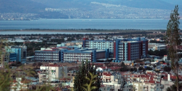 İzmir'de üniversite öğrencilerine burs 