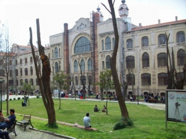 Marmara Üniversitesi'nin kampüsü Boğaziçi'ne verildi