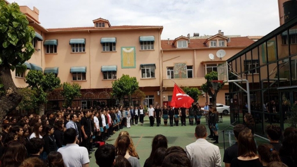 Okulları Tanıyalım: İzmir Saint Joseph Fransız Lisesi: Puanı, Üniversite Başarısı