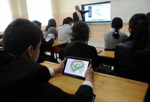 Ortahisar Belediyesinden öğrencilere tablet desteği