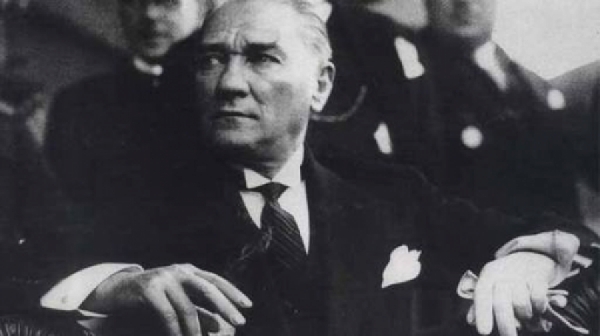 Tarih kitaplarında Atatürk'le ilgili artık bu bilgiler yok