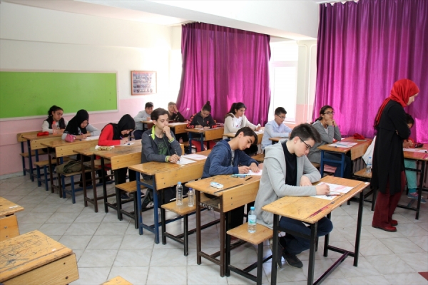 TEOG mazeret sınavlarının ilk gün oturumu yapıldı