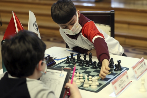 Türkiye Satranç Federasyonu Başkanı: Çocuklarınızı tatilde satranca yönlendirin