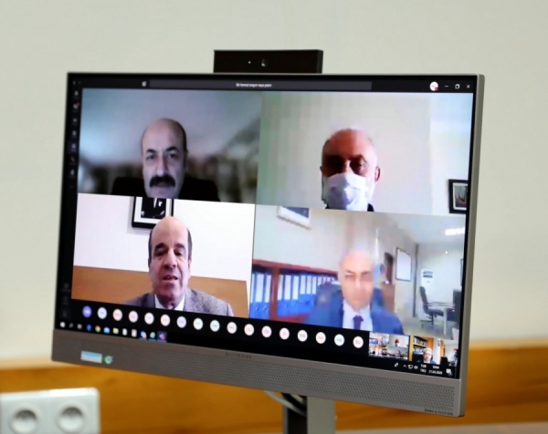 YÖK Başkanı dekanlarla video konferans yöntemiyle toplantı yaptı