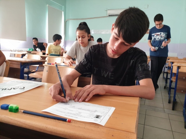 2022 LGS:  Eğitimciler LGS sorularını nasıl değerlendirdi? Türkçe ve matematik etkisi ne olacak?