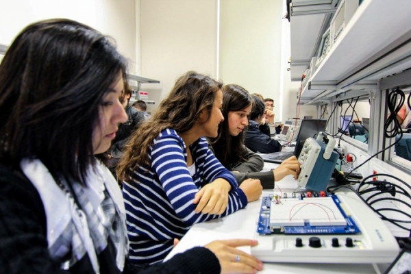 30 bin üniversiteliye dijital okuryazarlık sınavı