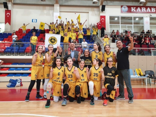 Arı Yıldız Kız Basketbol Takımı 3’ncü kez şampiyon