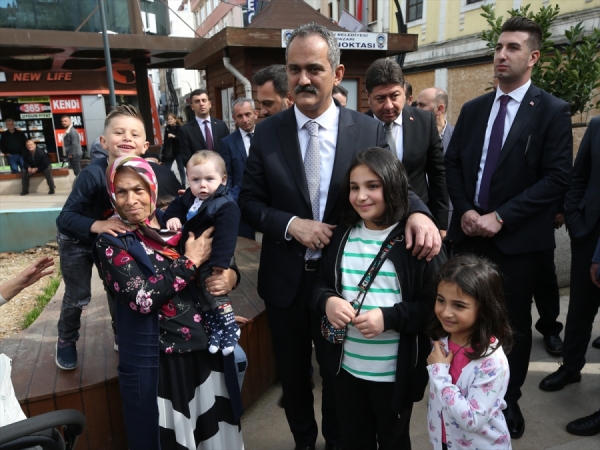 Bakan Özer: Adıyaman ve Hatay'da kalan okulları 24 Nisan'da açacağız