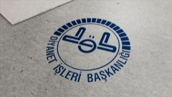Beşiktaş'taki ortaokulla liselere Diyanet Yayınlarının kitap setleri dağıtıldı