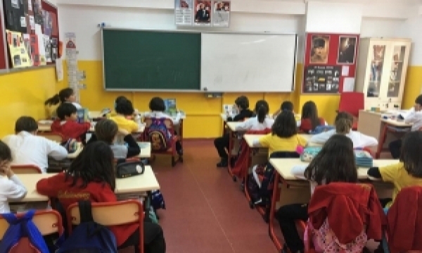 Biga'da iki okulun açılmasına korona ertelemesi