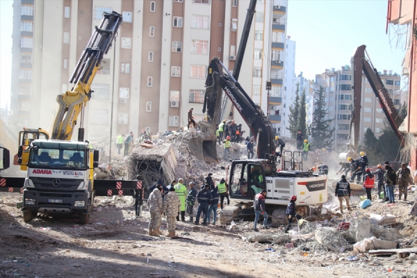 BM'den Türkiye'deki depremzedeler için 1 milyar dolar insani yardım çağrısı