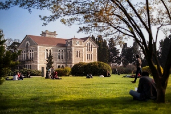 Boğaziçi Üniversitesi Mezunlar Derneği kendi yaptırdığı binadan çıkartılıyor