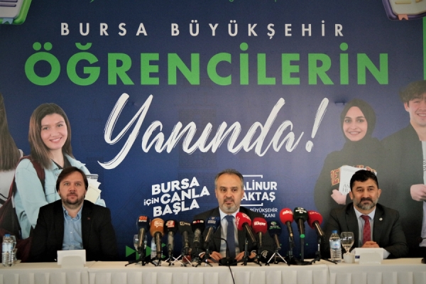 Bursa Büyükşehir Belediyesinin açtığı burs için 4 günde 7 bin öğrenci başvuru yaptı