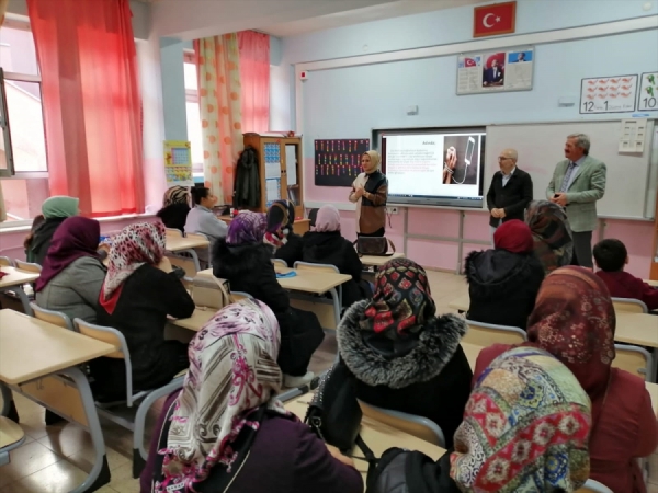 Çankırı'da 'Aile Okulu Projesi' ile veliler okullu oldu