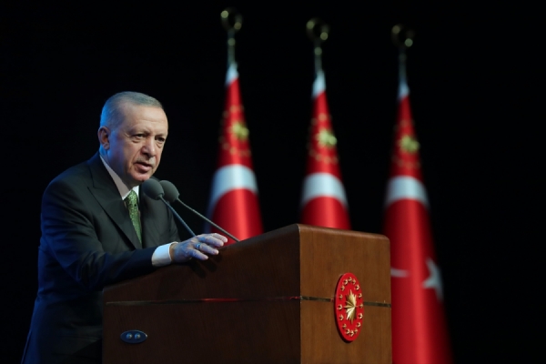 Cumhurbaşkanı Erdoğan: 100 milyon yardımcı kaynağı öğrencilerimize teslim ediyoruz