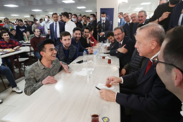Cumhurbaşkanı Erdoğan: Üniversiteye girişte kimseyi açıkta bırakmıyoruz
