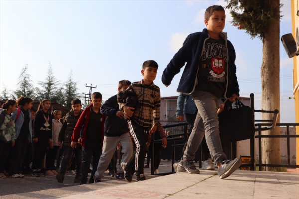 Depremin vurduğu Adıyaman'ın 5 ilçesindeki okullarda ders zili çaldı