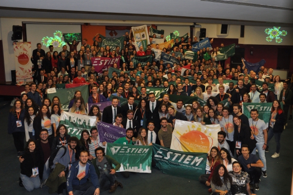 Endüstri ve işletme öğrencileri İzmir Ekonomi’de buluştu