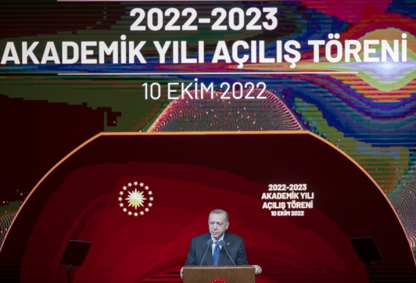 Erdoğan: Başörtüsü meselesini çözüme kavuşturduk