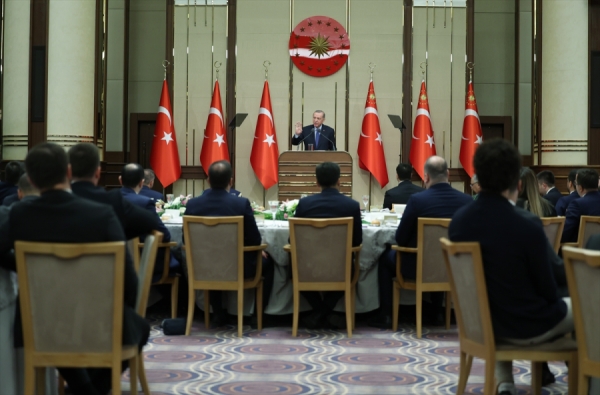Erdoğan: Biz gençlere arka bahçemiz olarak bakmadık