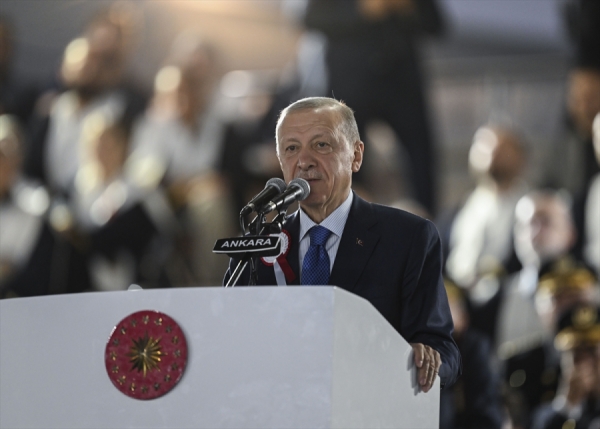 Erdoğan: Türkiye'de eğitim gören hiçbir öğrenciye yabancı gözüyle bakmadık