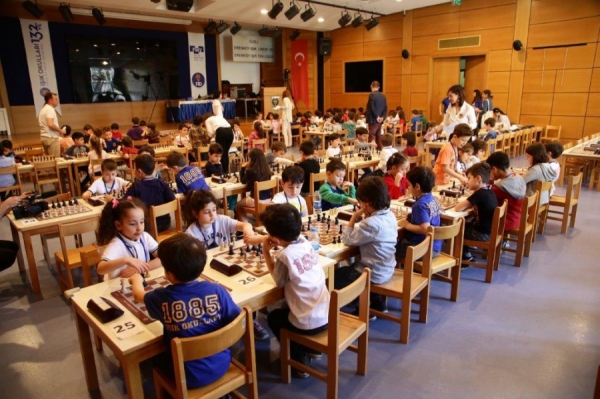 FMV Işık Okulları’nda 13. Satranç Takım Turnuvası