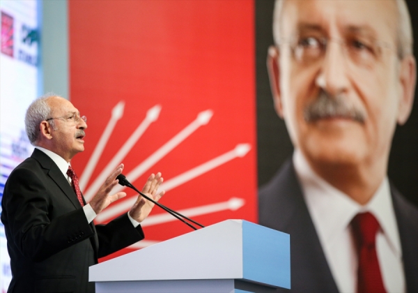 Gençlerin yüzde 64’ü ‘vatandaşlık verilse Türkiye’yi terk ederim’ diyor