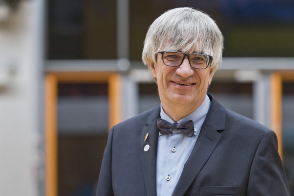 Göttingen Üniversitesi Rektörlüğüne Prof. Dr. Metin Tolan seçildi