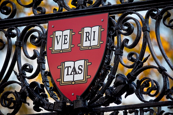 Harvard Üniversitesi'ne ırkçılık davası 