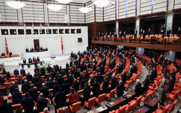  HDP Grup Başkanvekili Beştaş: AKP tipi bir öğretmen yaratma arayışı var