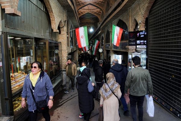 İran'da 11 okulda 400'den fazla öğrenci daha zehirlendi