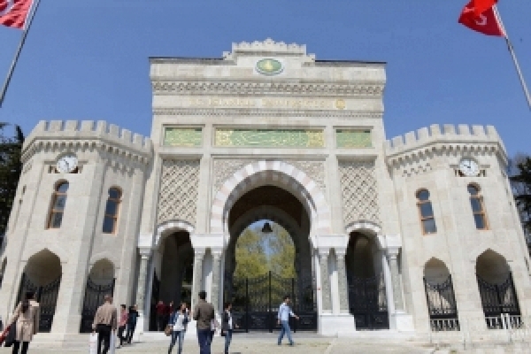 İstanbul Üniversitesi, kapılarını ziyaretçilerine açtı