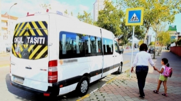 İstanbul'da okul servis araçlarına yönelik denetimler sürüyor