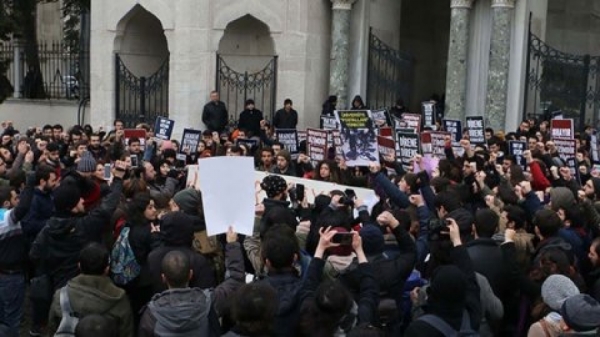 İÜ’de ihraç protestosu: 6 gözaltı