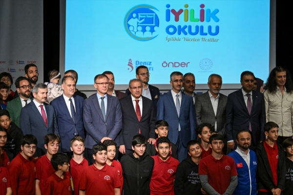 'İyilik Okulu' projesinin ilk dersi İstanbul'da yapıldı