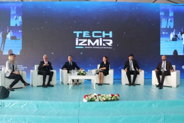 İzmir Teknoloji Bilim ve İnovasyon Festivali'nde teknoparklar ele alındı