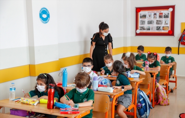 İzmir’de son bir haftada 119 sınıf karantinaya alındı